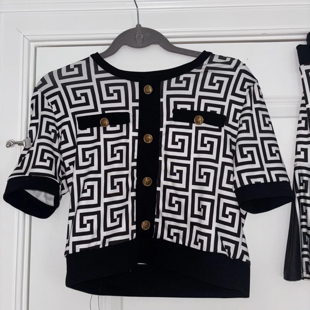 Black & White Geometric Skirt Set - Picture 4 of 10